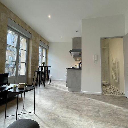 Superbes Studios De Charme, Lumineux Et Climatises En Plein Centre Bordeaux Luaran gambar
