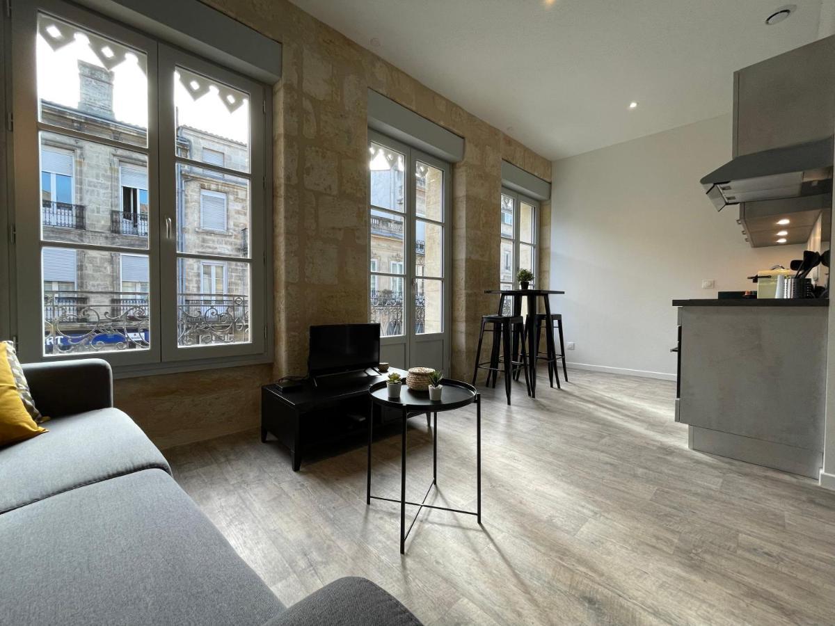 Superbes Studios De Charme, Lumineux Et Climatises En Plein Centre Bordeaux Luaran gambar