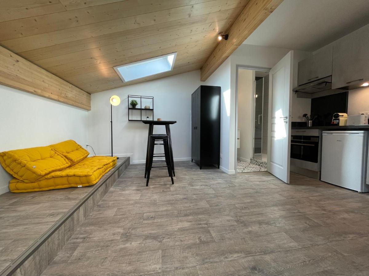 Superbes Studios De Charme, Lumineux Et Climatises En Plein Centre Bordeaux Luaran gambar