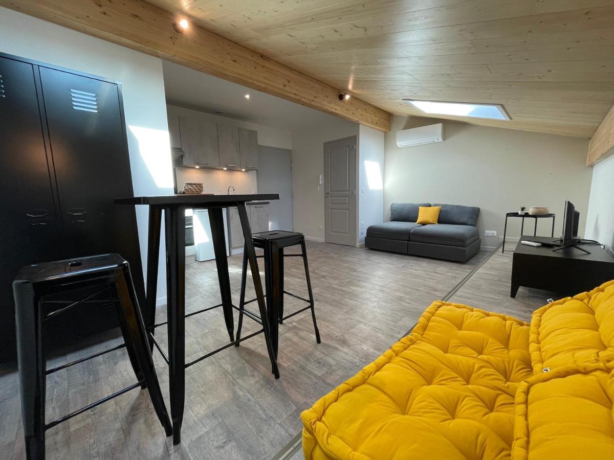 Superbes Studios De Charme, Lumineux Et Climatises En Plein Centre Bordeaux Luaran gambar