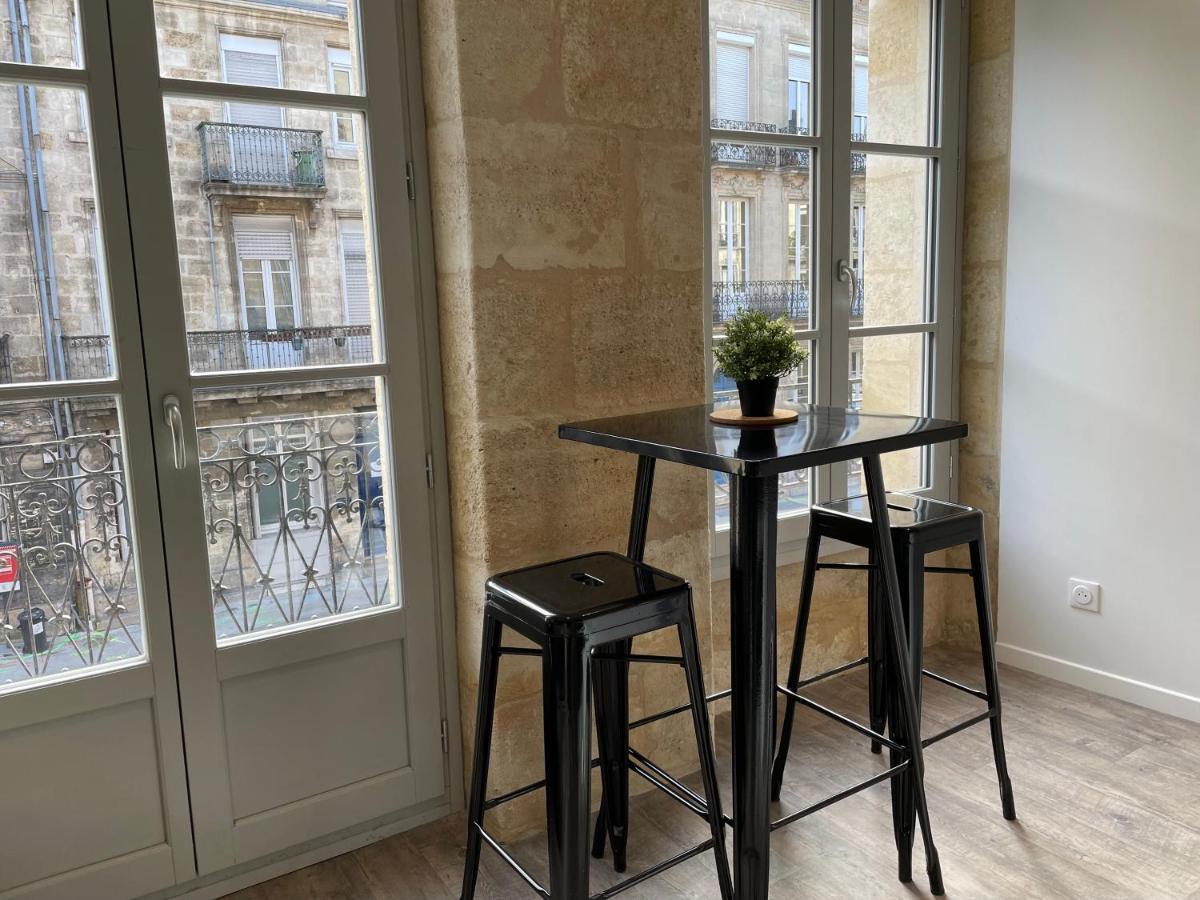 Superbes Studios De Charme, Lumineux Et Climatises En Plein Centre Bordeaux Luaran gambar